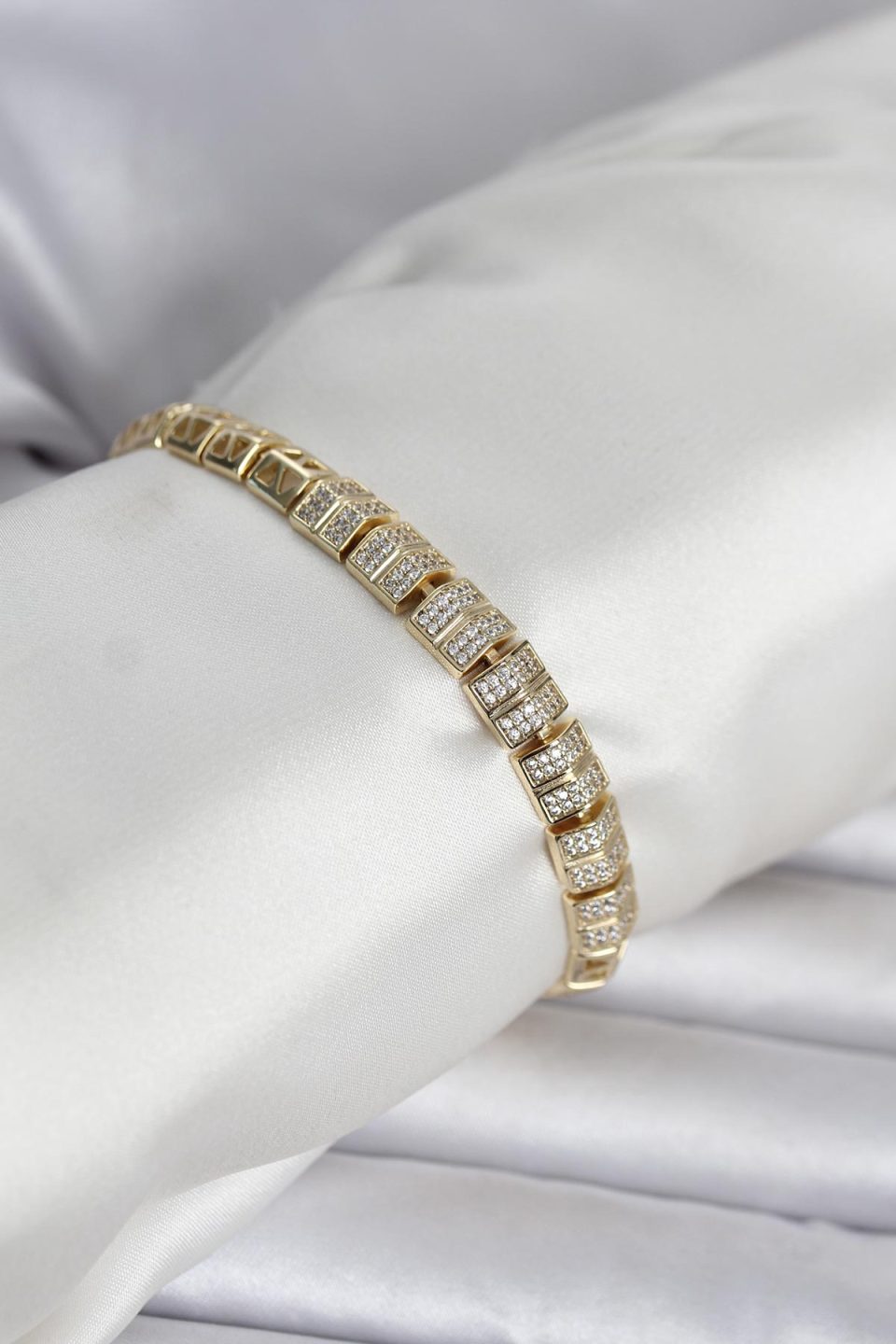 Shekka Xuping Zirkon Taşlı Gold Renk Kadın Bileklik