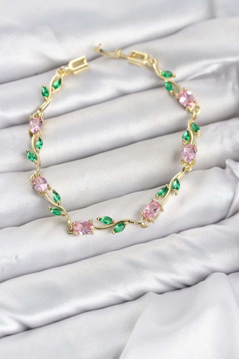Shekka Pirinç Gold Renk Pembe Zirkon Taşlı Çiçek Model Kadın Bileklik — görsel 2