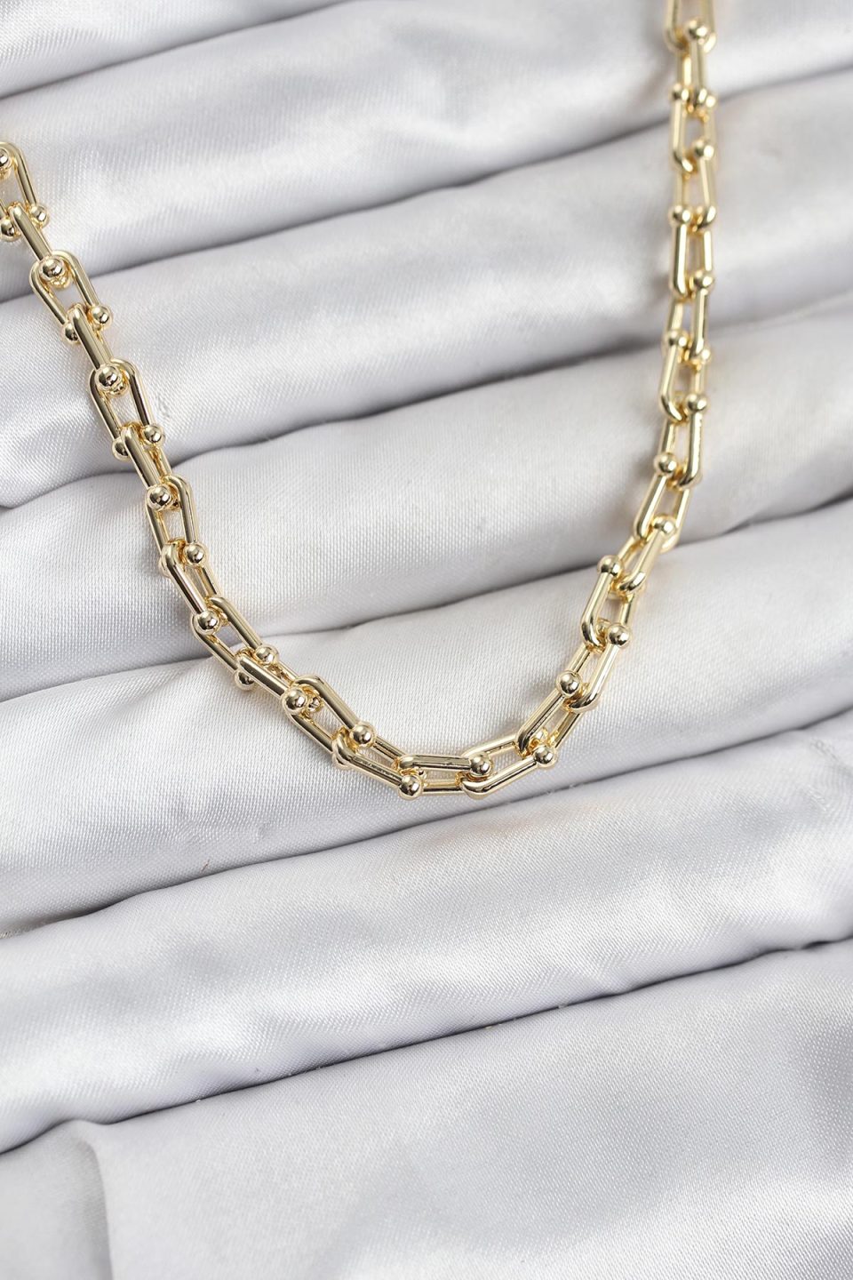 Shekka Gold Renk Pirinç Tifani Model Kadın Kolye