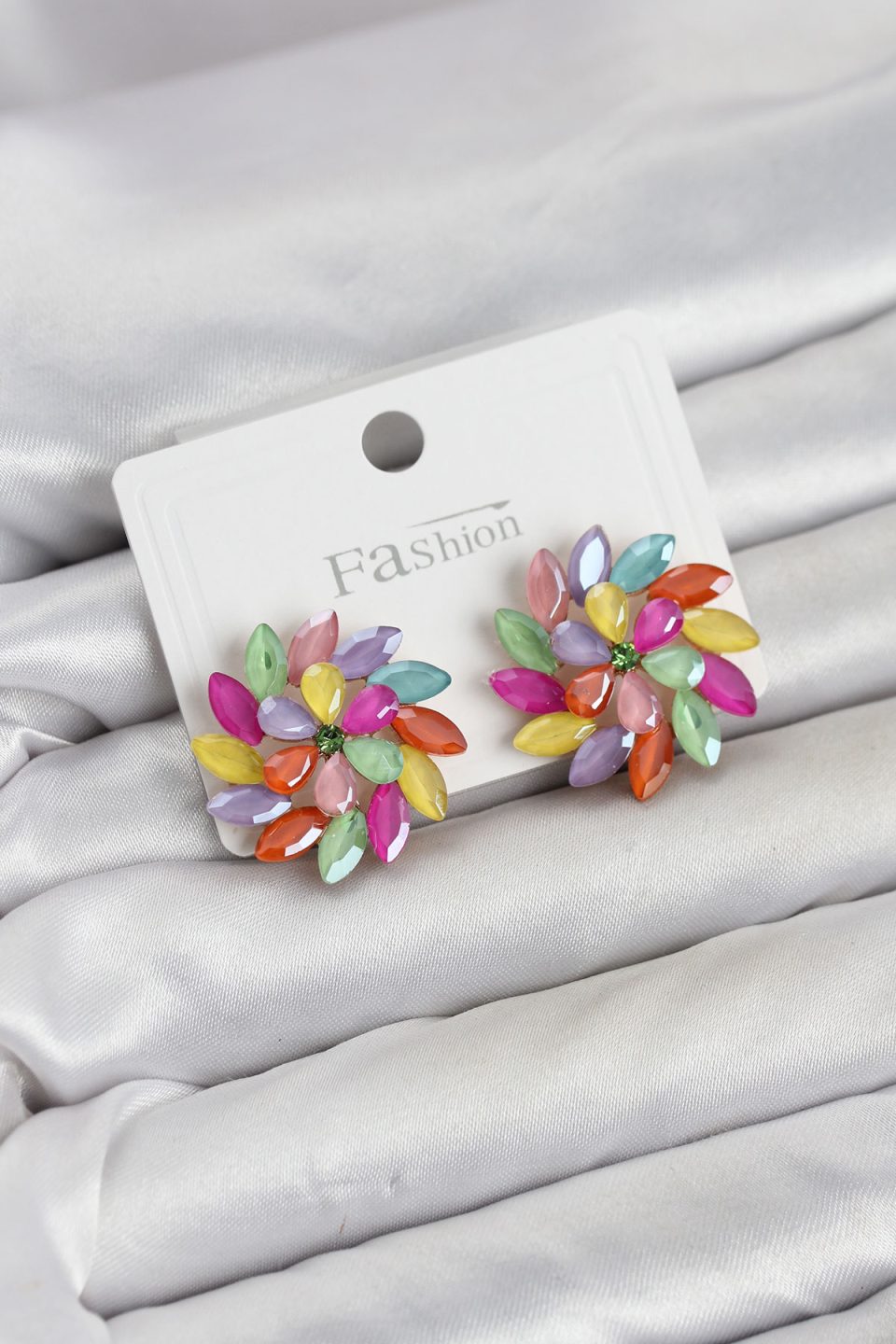 Shekka Karışık Renk Kristal Taşlı Çiçek Model Kadın Küpe