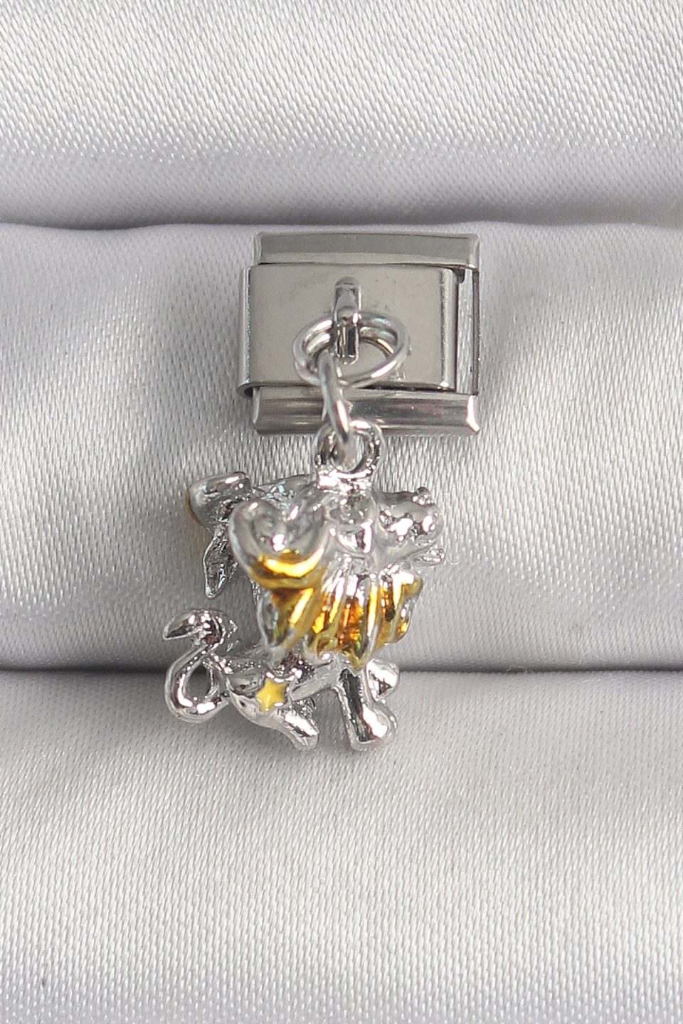 Shekka 316L Çelik Gümüş Renk Sallantı Aslan Model Nomination Charm