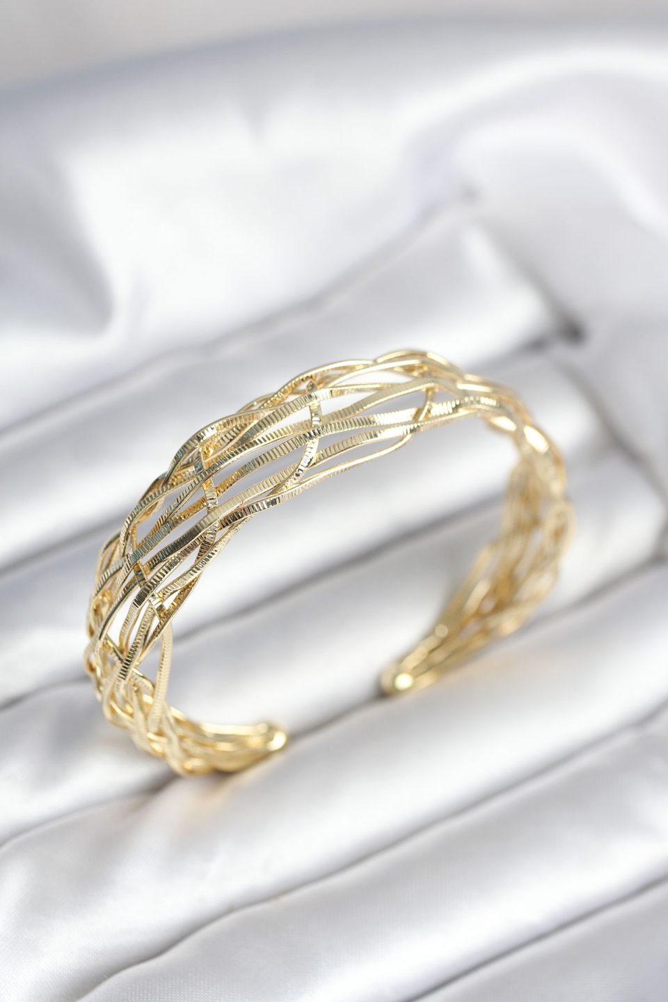 Shekka Gold Renk Pirinç Vintage Kadın Bileklik