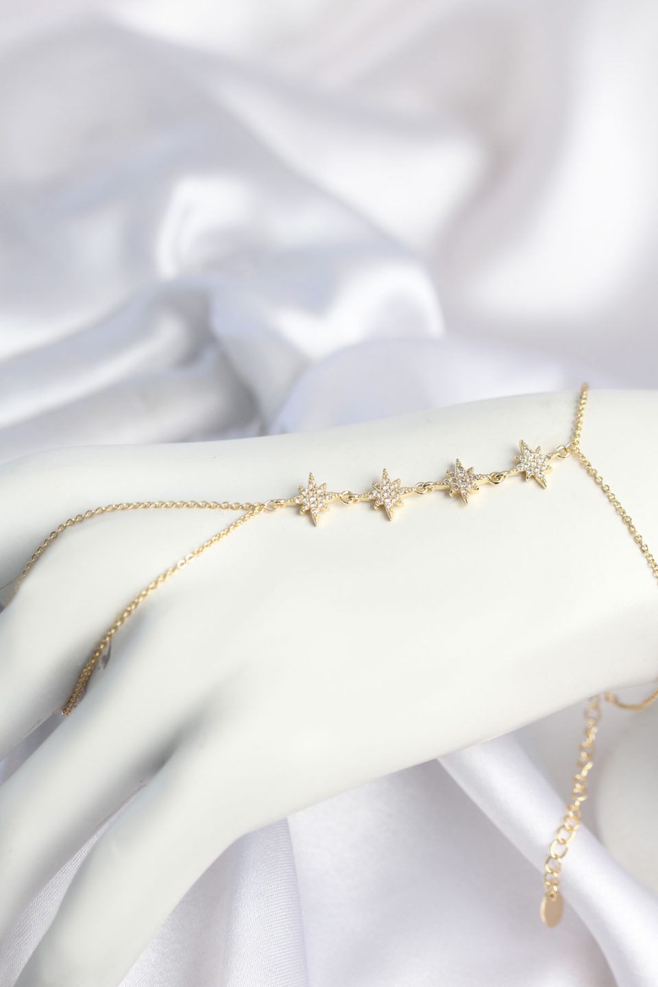 Shekka Gold Renk Zirkon Taşlı Sıralı Kutup Yıldızı Model Şahmeran