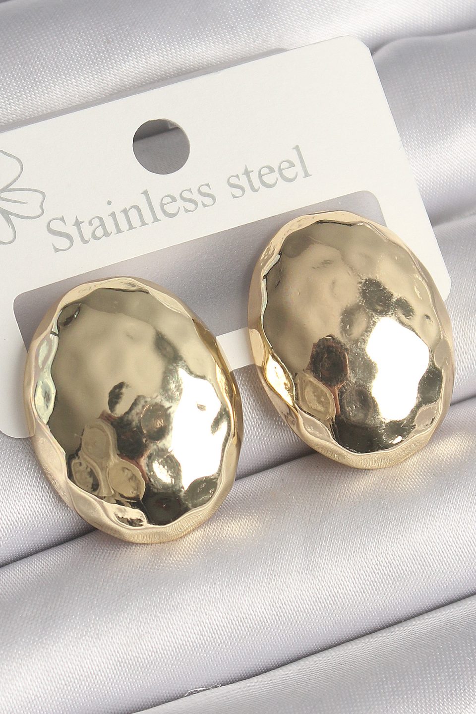Shekka Pirinç Gold Renk İşlemeli Bombe Oval Model Kadın Küpe
