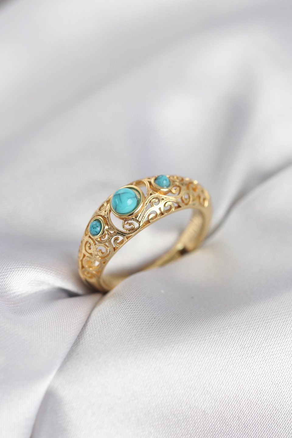Shekka Vintage Model Mavi Taşlı Gold Renk Kadın Yüzük