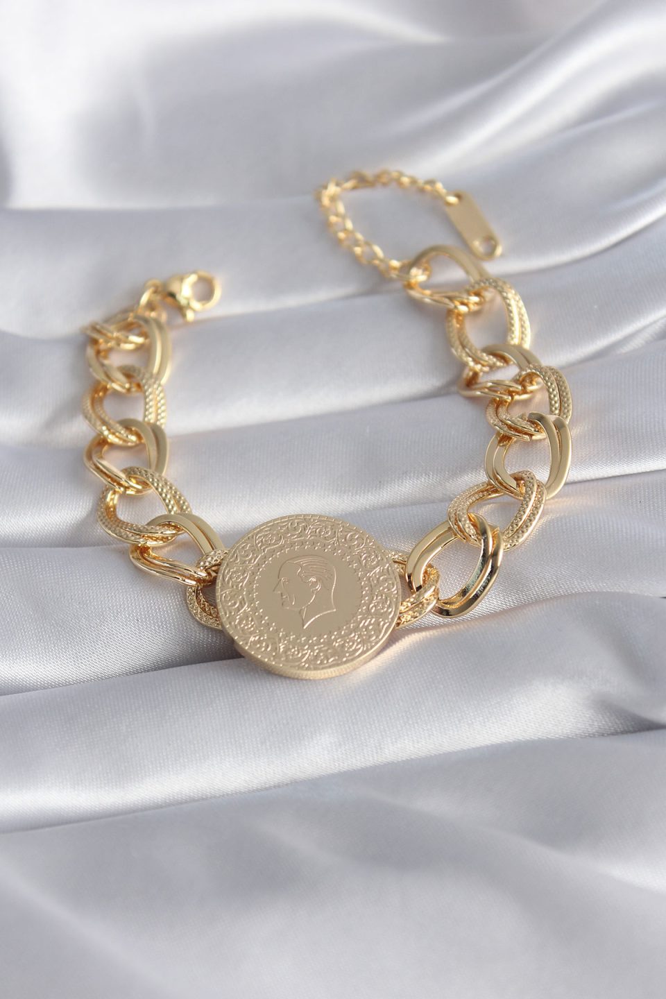 Shekka 316L Çelik Gold Renk Tam Altın Model Samanyolu Kadın Bileklik