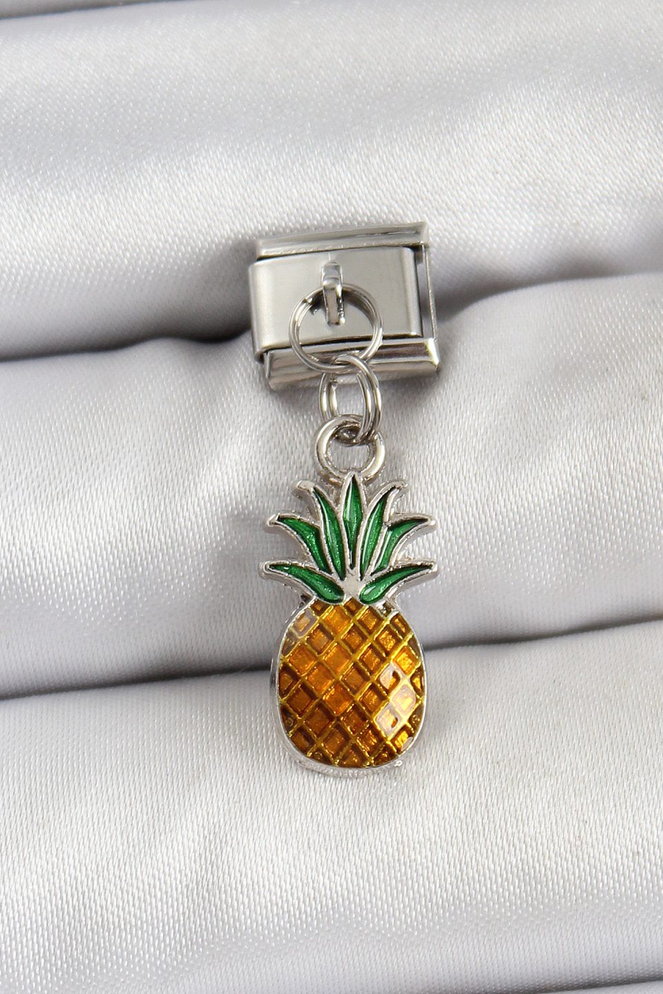 Shekka 316L Çelik Sallantılı Ananas Model Gümüş Renk Nomination Charm