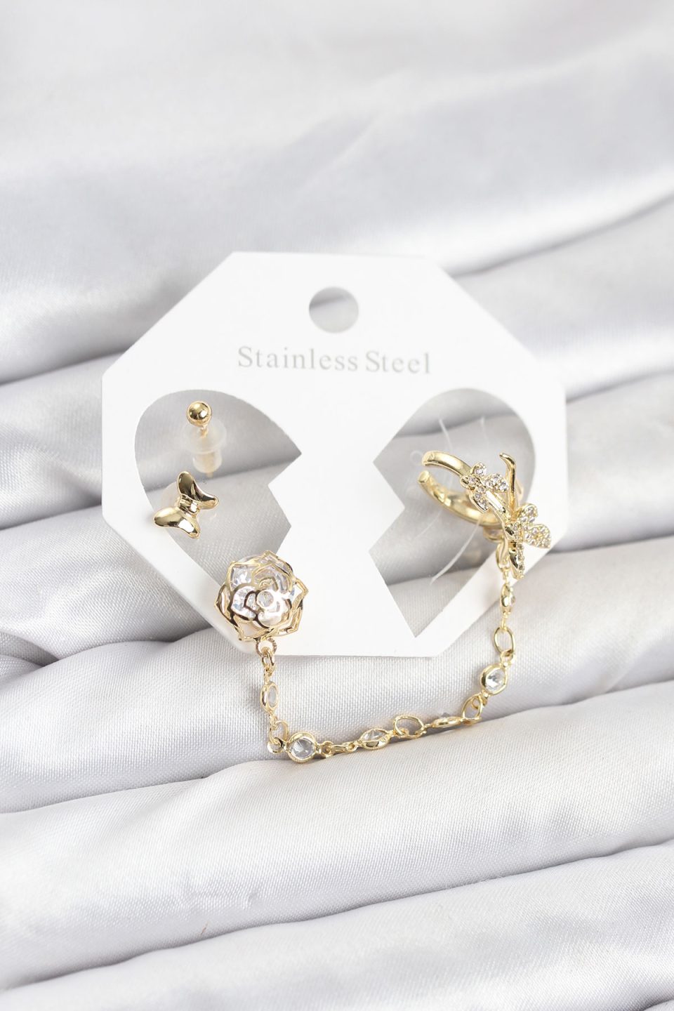 Shekka Pirinç Gold Renk Kelebekli Model Zincir Bağlantılı Ear Cuff Küpe Seti