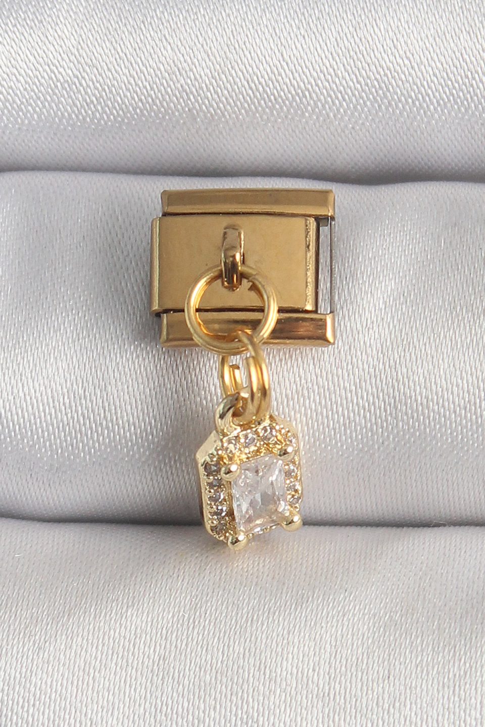 Shekka 316L Çelik Gold Renk Sallantı Zirkon Taşlı Kare Model Nomination Charm