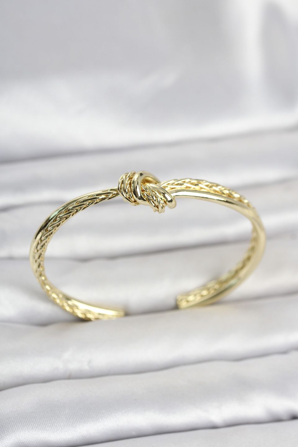 Shekka Gold Renk Düğüm Model Pirinç Kadın Bileklik