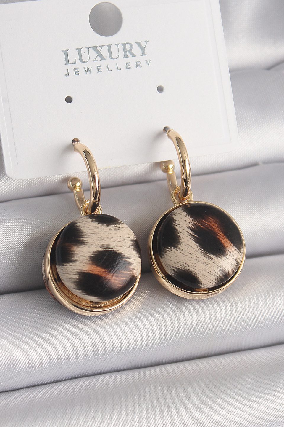 Shekka Pirinç Gold Renk Leopar Desenli Daire Model Kadın Küpe