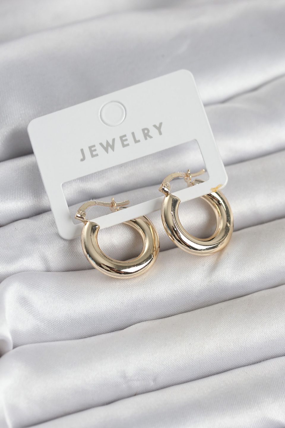 Shekka Gold Renk Pirinç Halka 20 mm Kadın Küpe