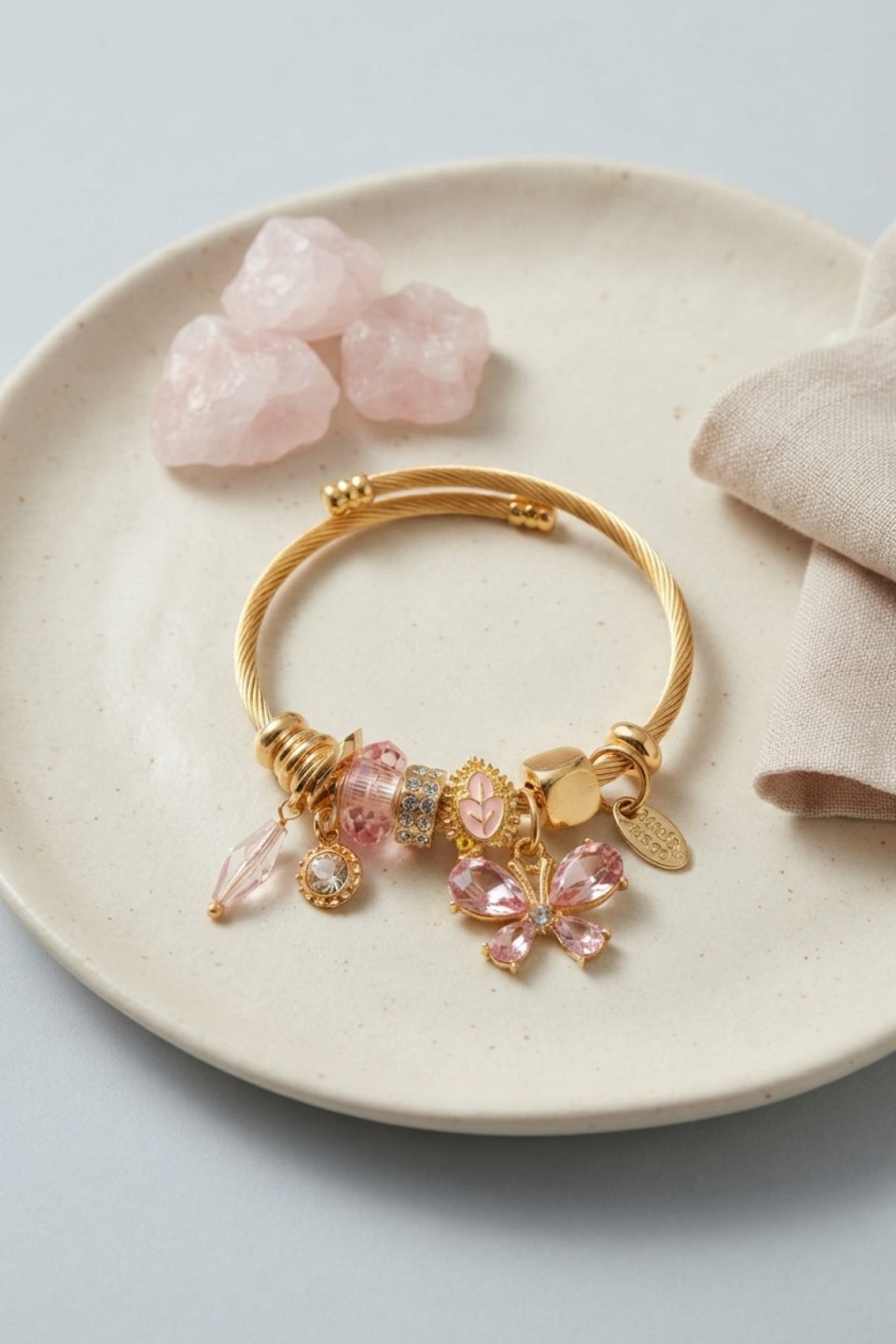 Shekka Pembe Kelebek Model Charmlı Bileklik