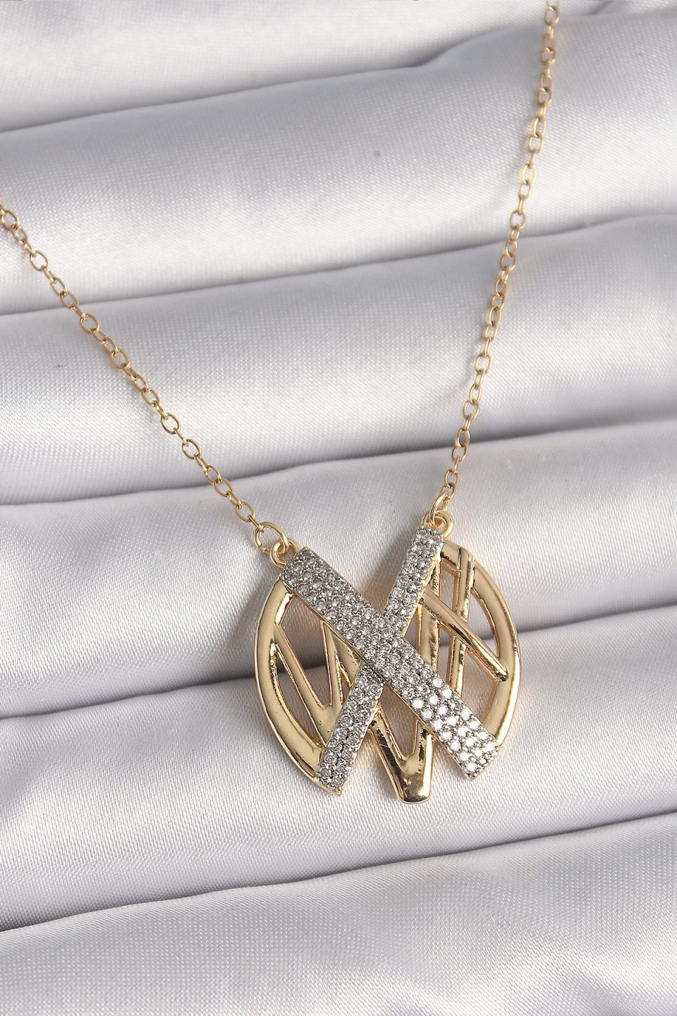 Shekka 316L Çelik Gold Renk Zirkon Taşlı Vintage Model Kadın Kolye