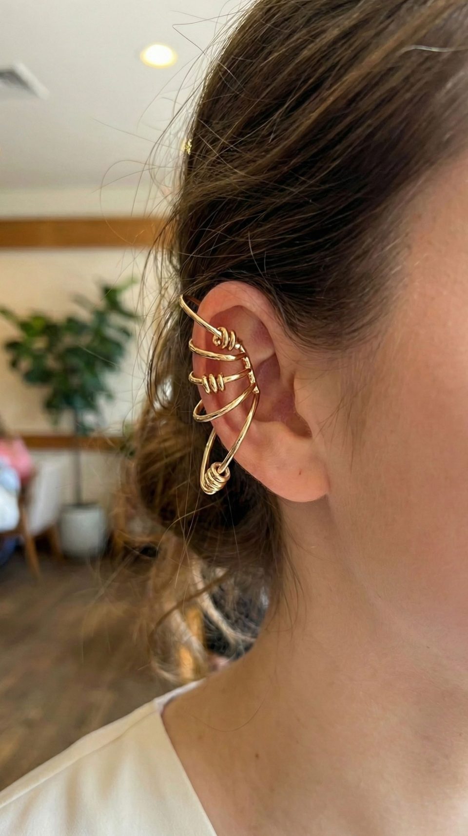 Shekka Pirinç Halkalı Model Gold Renk Kıkırdak Küpe