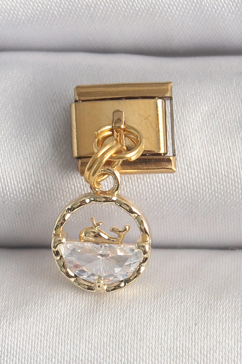 Shekka 316L Çelik Gold Renk Sallantı Zirkon Taşlı Balina Model Nomination Charm