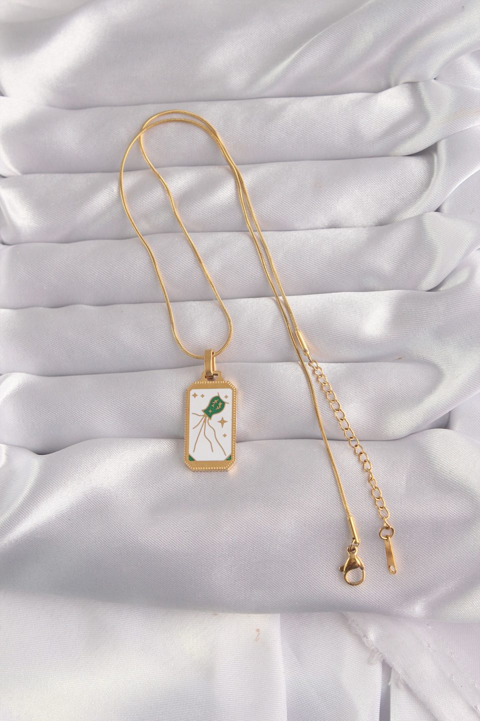 Shekka 316L Çelik Gold Renk Beyaz Mineli Tarot Kolye — görsel 2