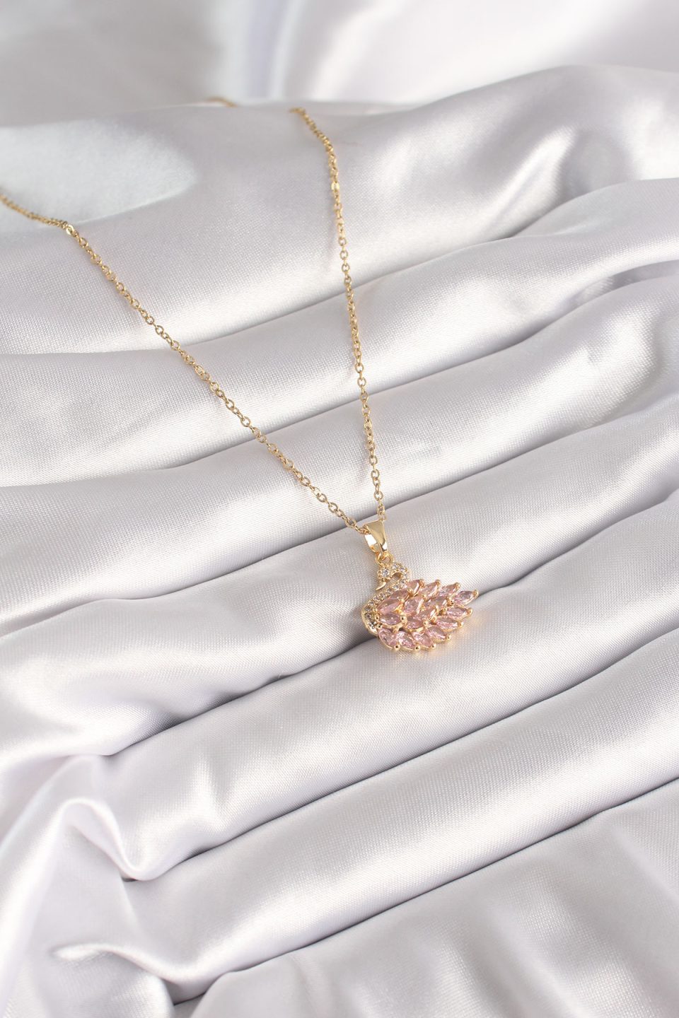 Shekka 316L Çelik Gold Renk Zincir Pembe Zirkon Taşlı Kuğu Model Kadın Kolye — görsel 2