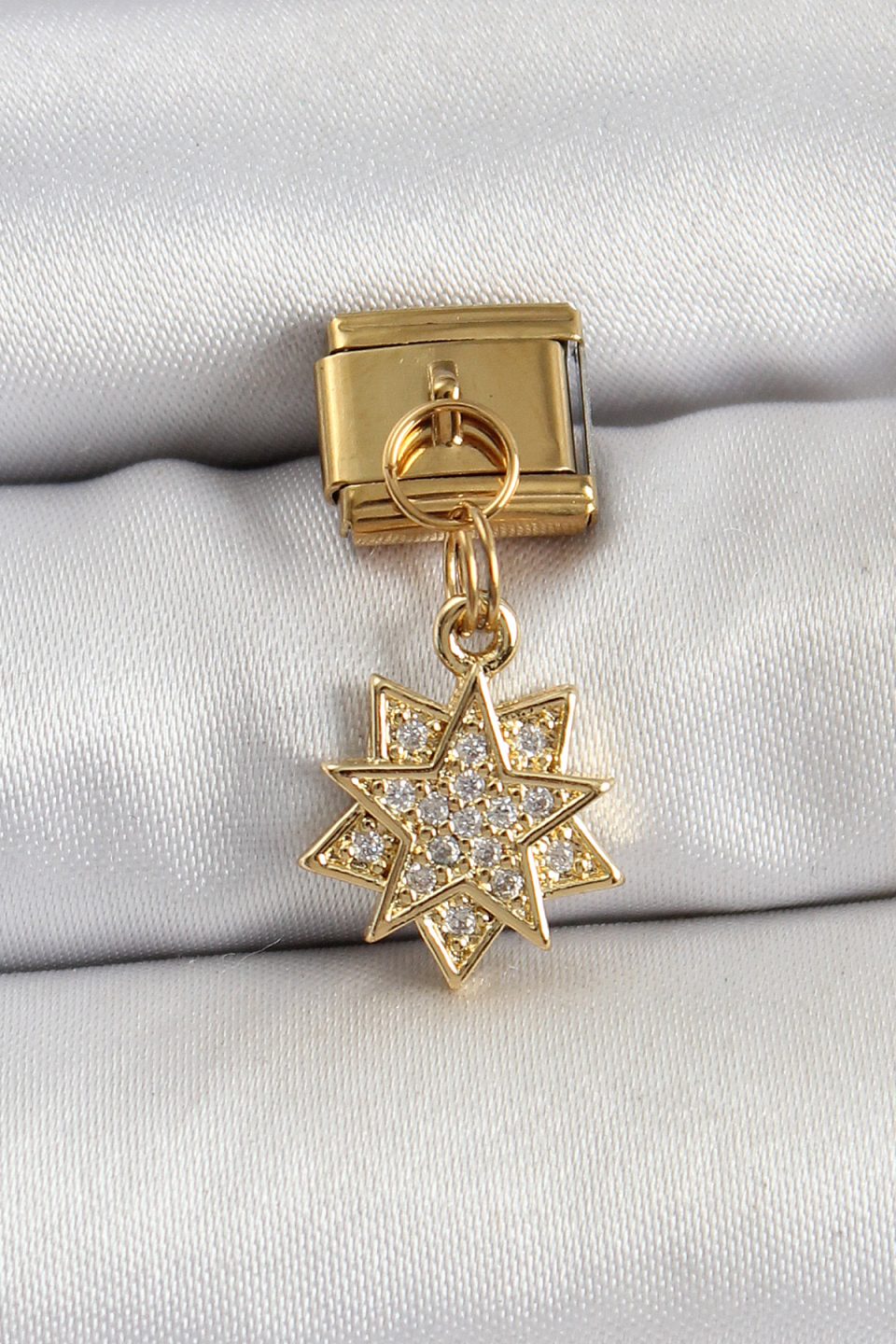 Shekka 316L Çelik Sallantılı Zirkon Taşlı Yıldız Model Gold Renk Nomination Charm