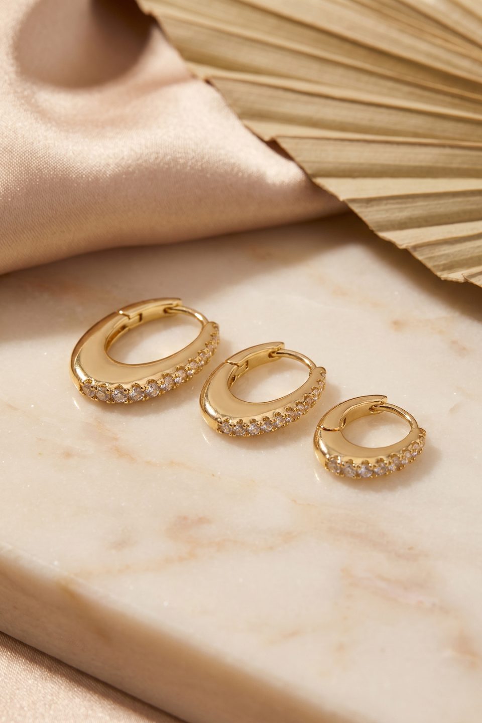 Shekka Gold Renk Oval Halka Model Zirkon Taşlı 3 lü Küpe Set