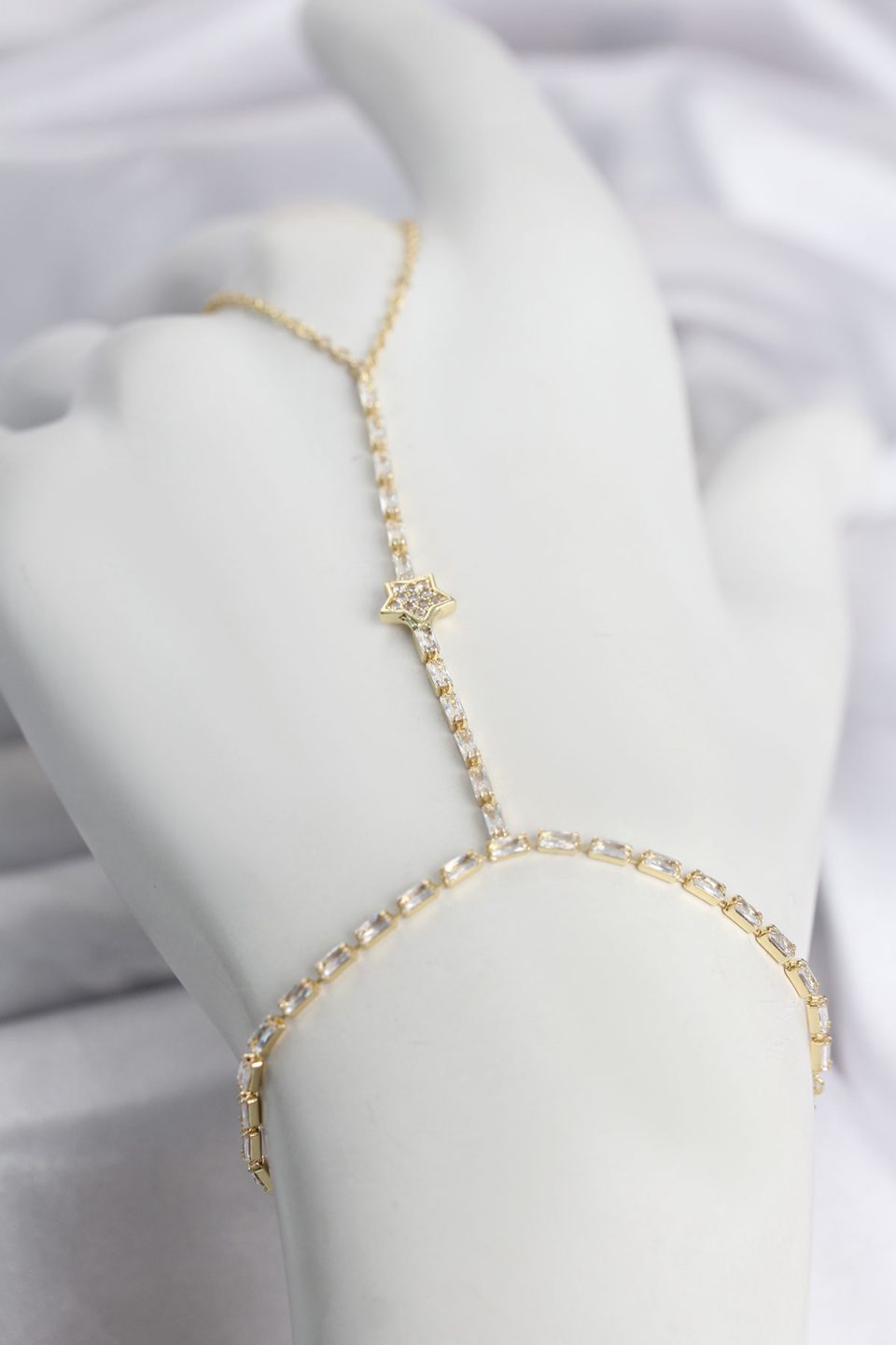Shekka Gold Renk Pirinç Zirkon Taşlı Yıldız Model Şahmeran