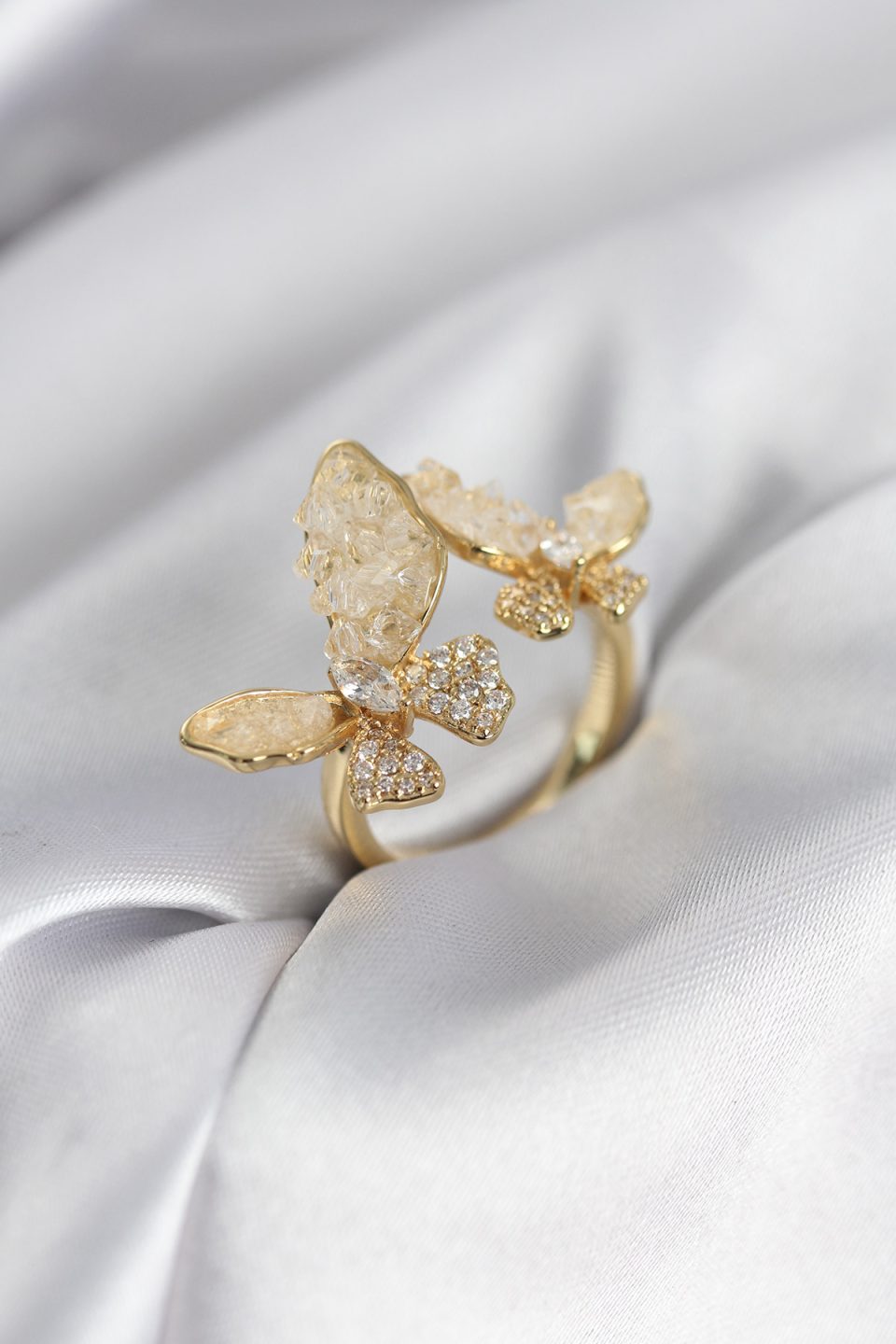 Shekka Gold Renk Beyaz Kelebek Model Zirkon Taşlı Kadın Yüzük