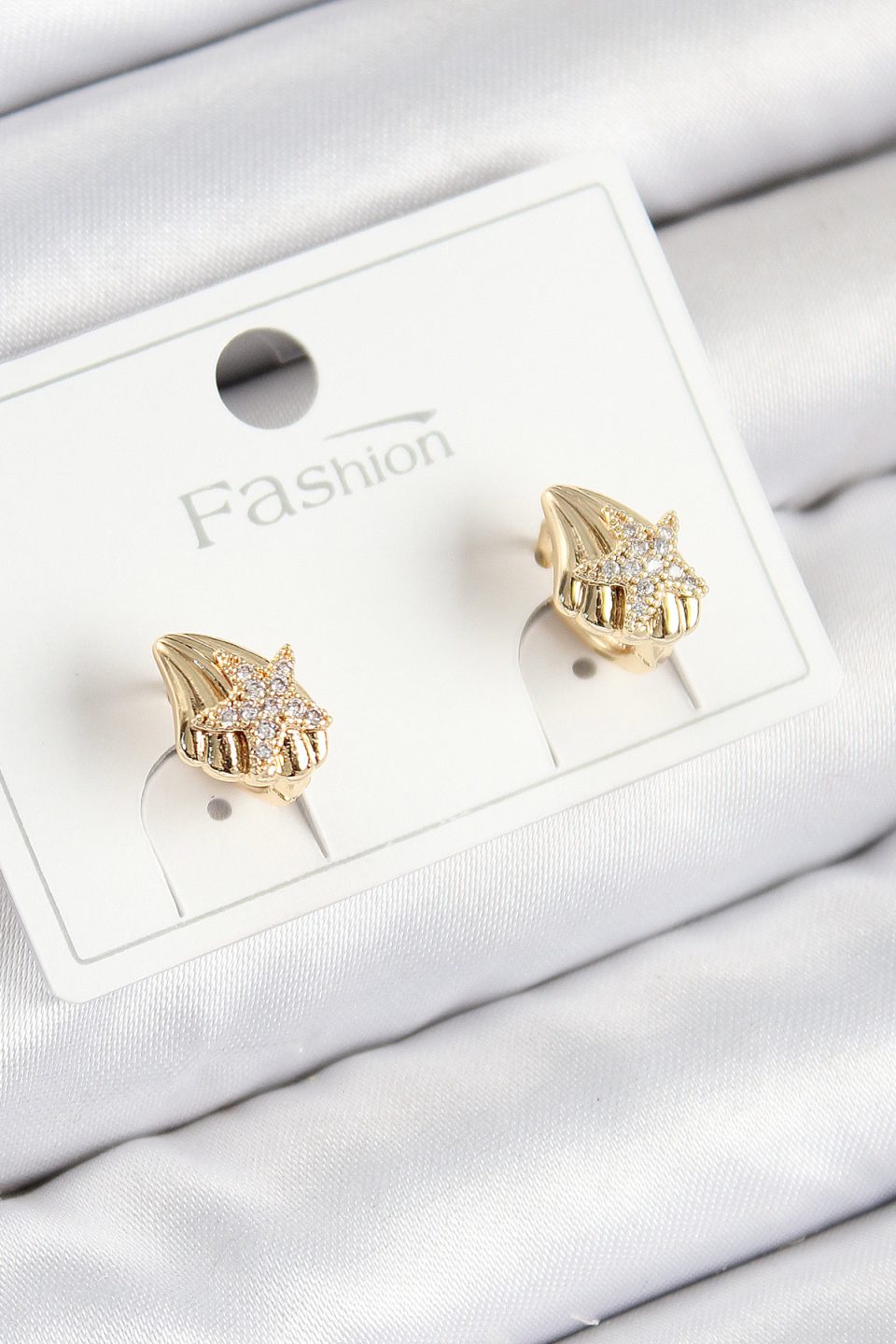 Shekka Pirinç Zirkon Taşlı Yıldız Model Gold Renk Çocuk Küpe