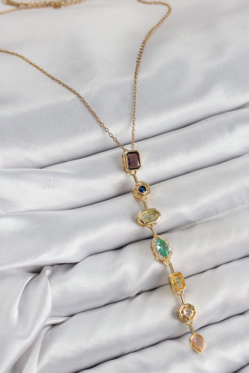 Shekka Pirinç Renkli Zirkon Taşlı Model Gold Renk 7 Element Kadın Y Kolye — görsel 3