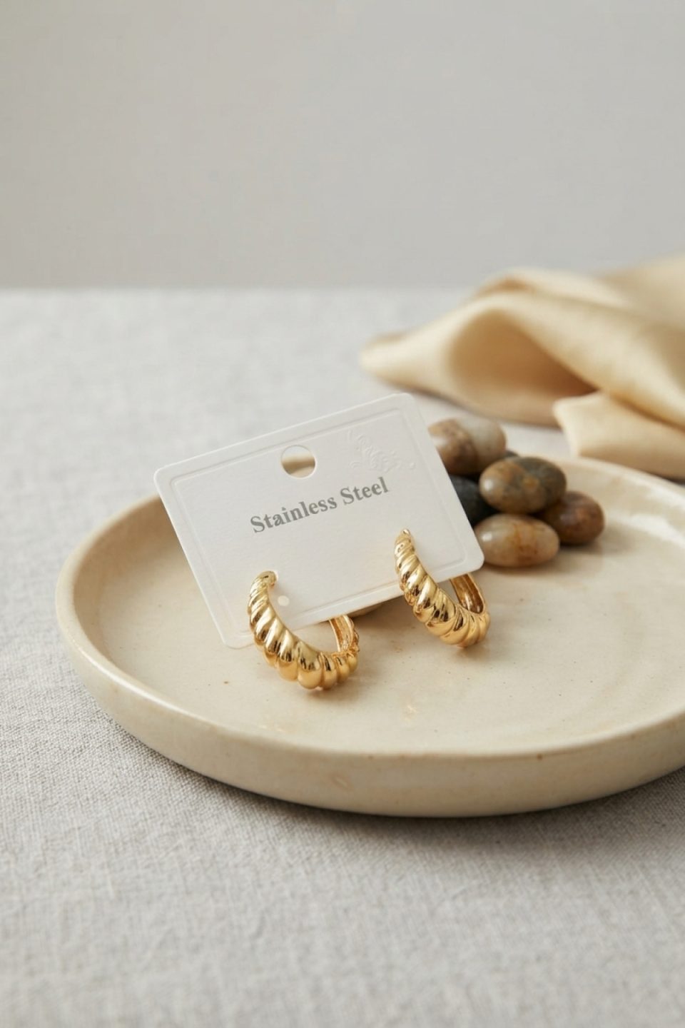Shekka 316L Çelik Gold Renk Kıvrımlı Halka Model Küpe