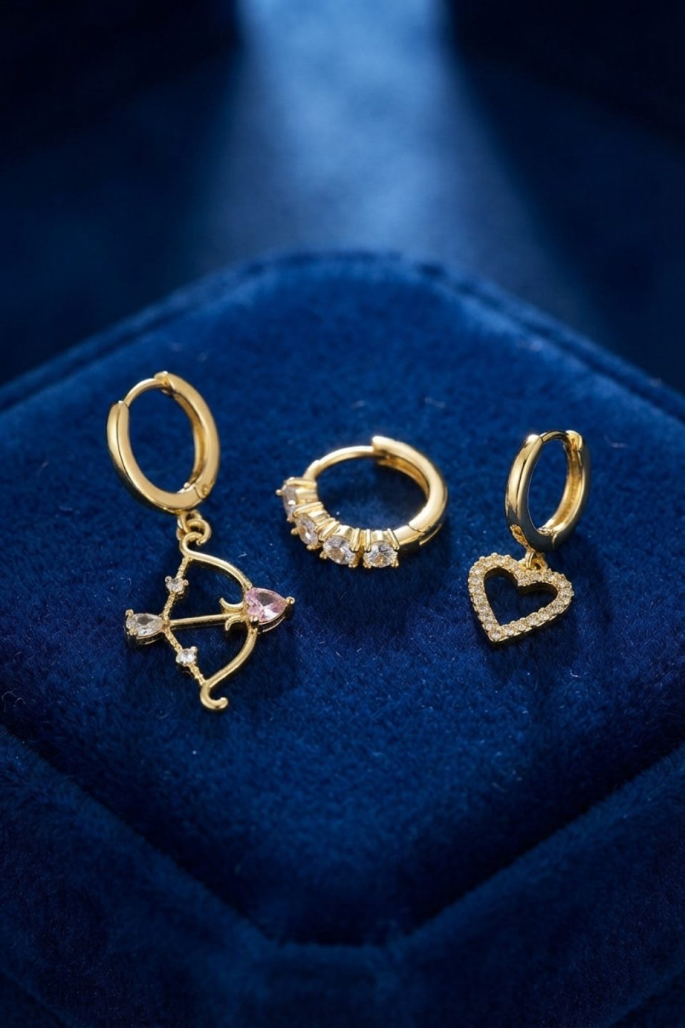 Shekka 3 lü Set Küpe Gold Renk Eros Yay Detaylı