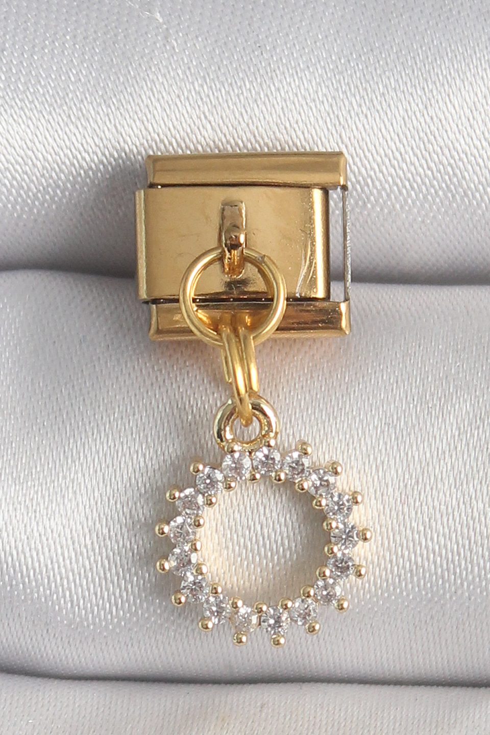 Shekka 316L Çelik Gold Renk Zirkon Taşlı Sallantı Güneş Model Nomination Charm