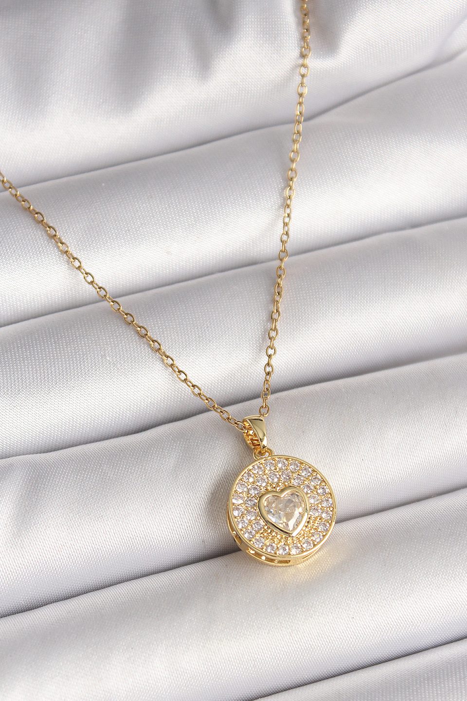 Shekka 316L Çelik Gold Renk Zincir Madalyon Zirkon Taşlı Kalp Model Kadın Kolye