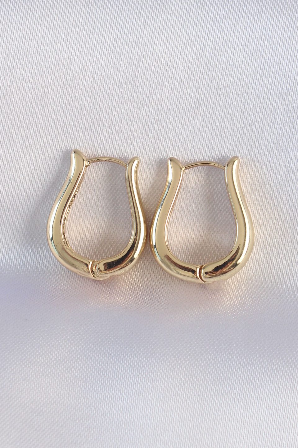 Shekka Pirinç Gold Renk İçi Boş Gül Küpe — görsel 2