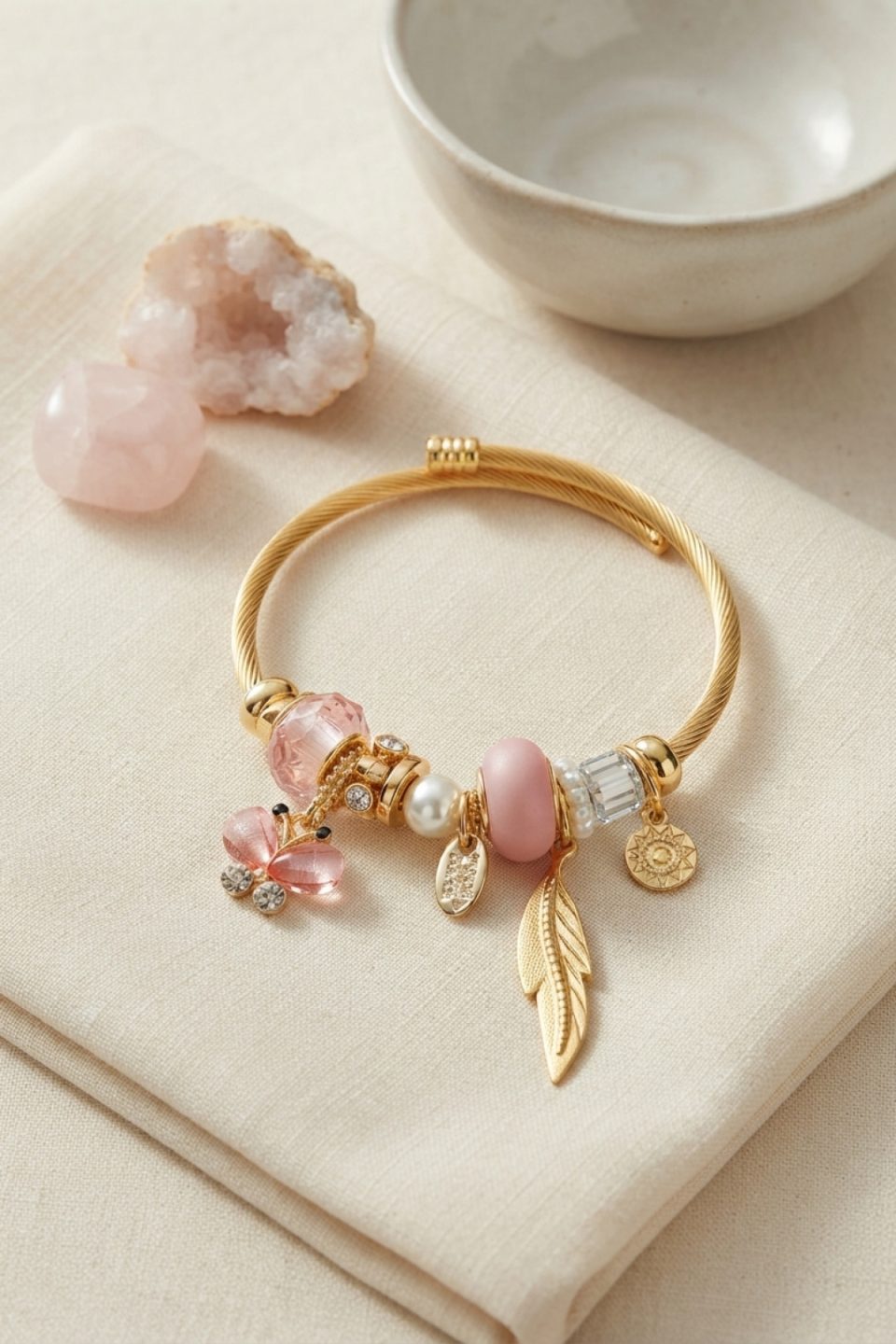 Shekka Pembe Kelebek Model Charmlı Bileklik