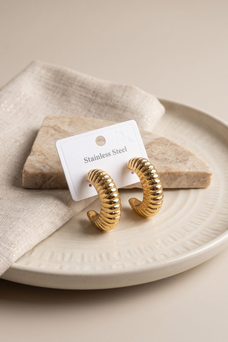 Shekka 316L Çelik Gold Renk Bombeli Kroasan Model Küpe