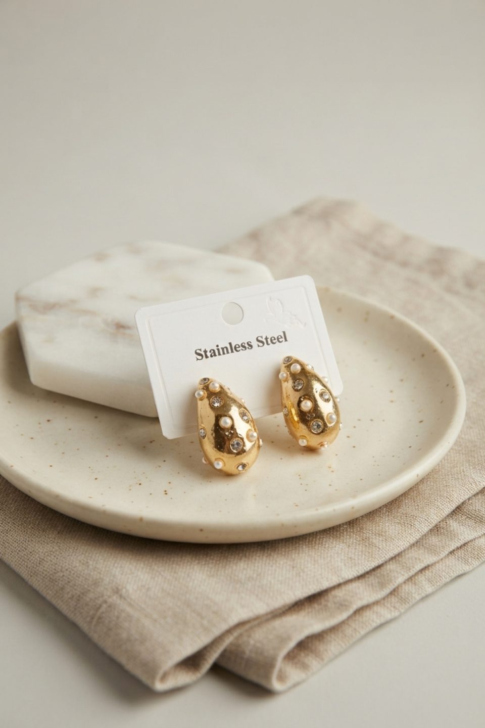 Shekka 316L Çelik Gold Renk Taşlı Damla Model Küpe