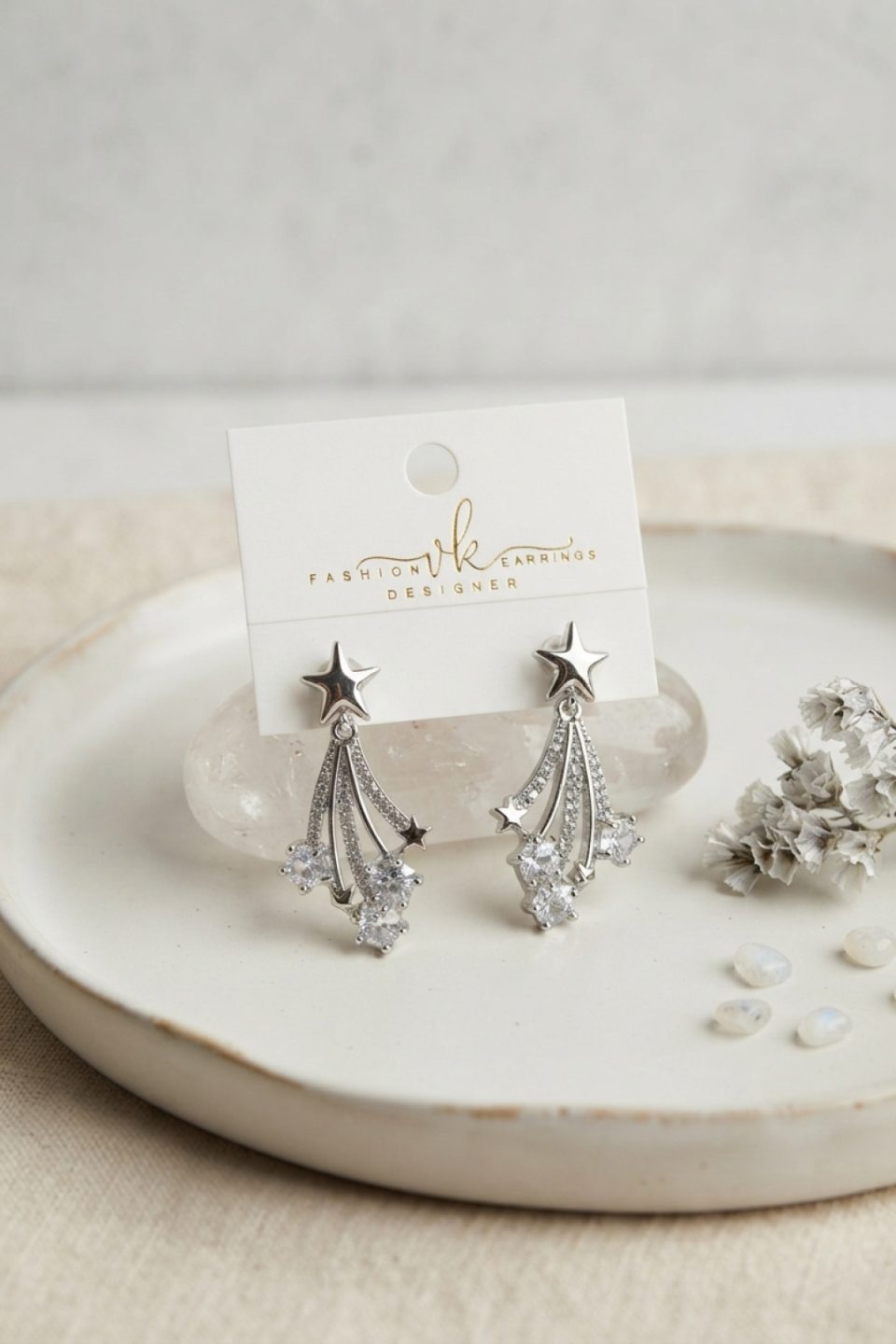 Shekka Gümüş Renk Zirkon Taşlı Halley Model Pirinç Kadın Küpe