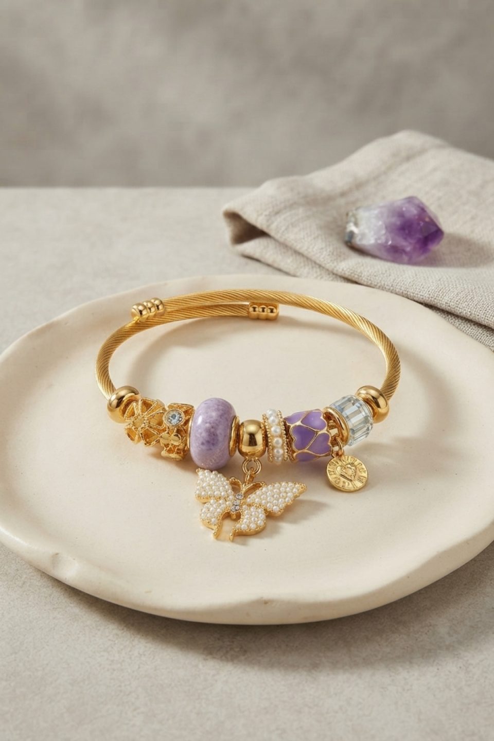Shekka Mor Kelebek Model Gold Renk Charmlı Bileklik