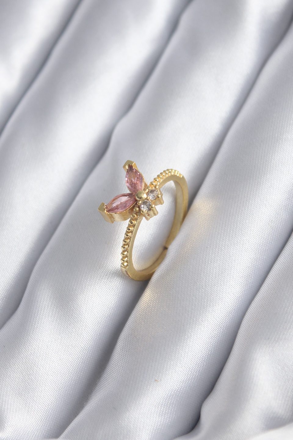 Shekka Gold Renk Pembe Zirkon Taşlı Kelebek Model Kadın Yüzük