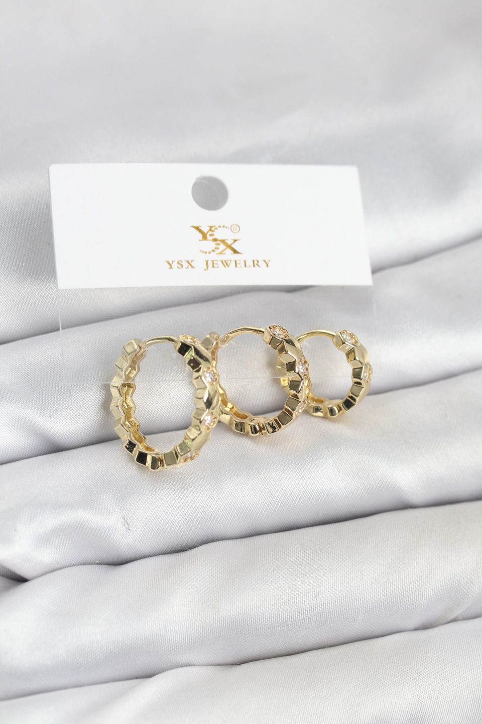 Shekka Pirinç Gold Renk Zirkon Taşlı Petek Halka Model YSX Trio Küpe Seti