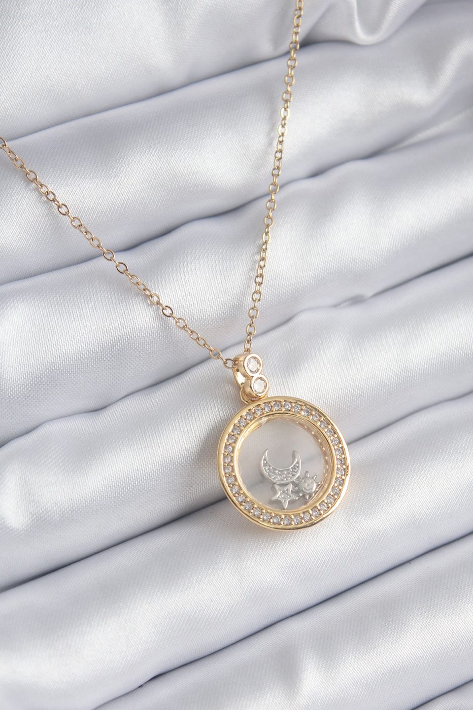 Shekka 316L Çelik Gold Renk Zirkon Taş Detay Ay Yıldız Fanus Model Kadın Kolye