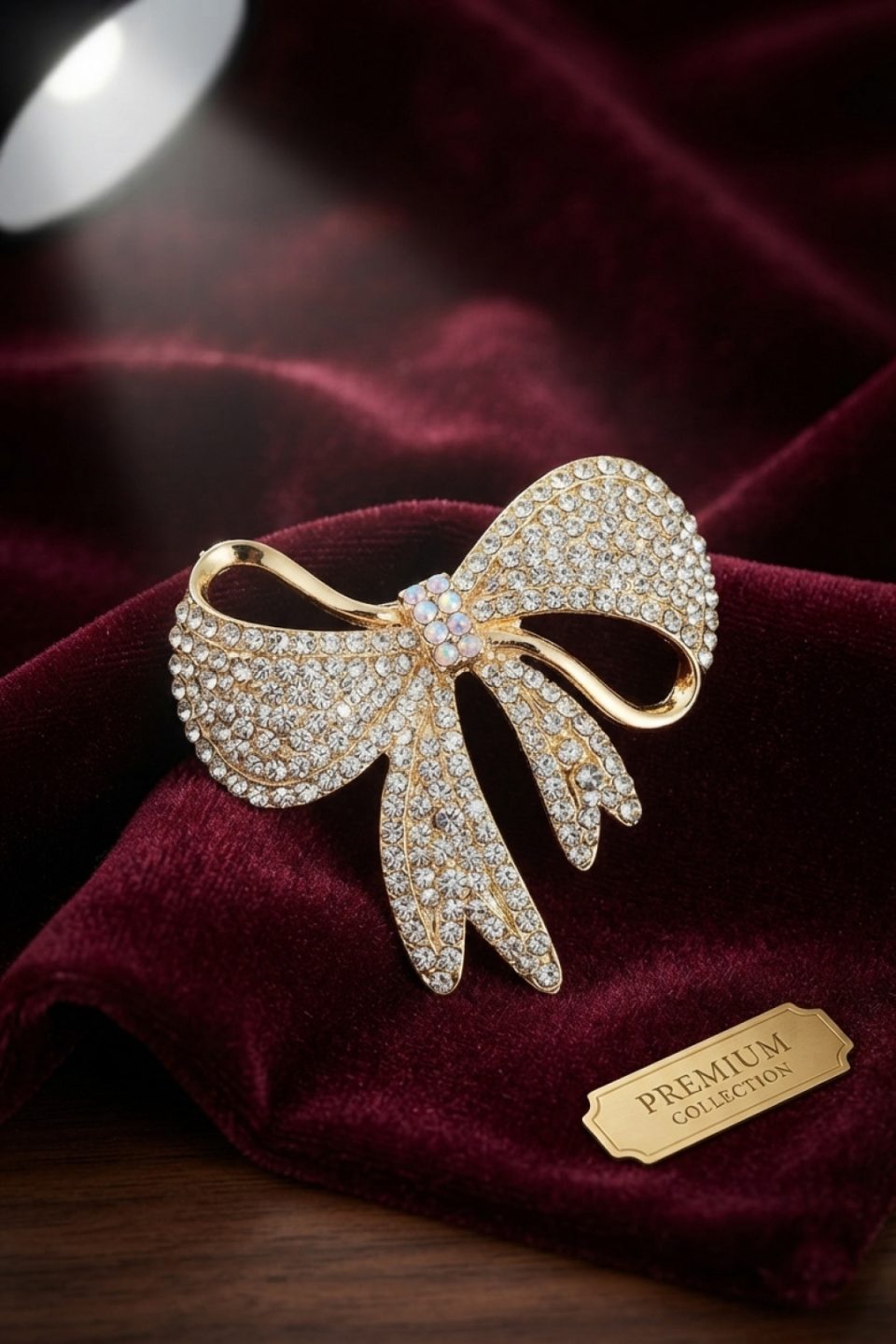 Shekka Gold Renk Zirkon Taşlı Fiyonk Model Broş