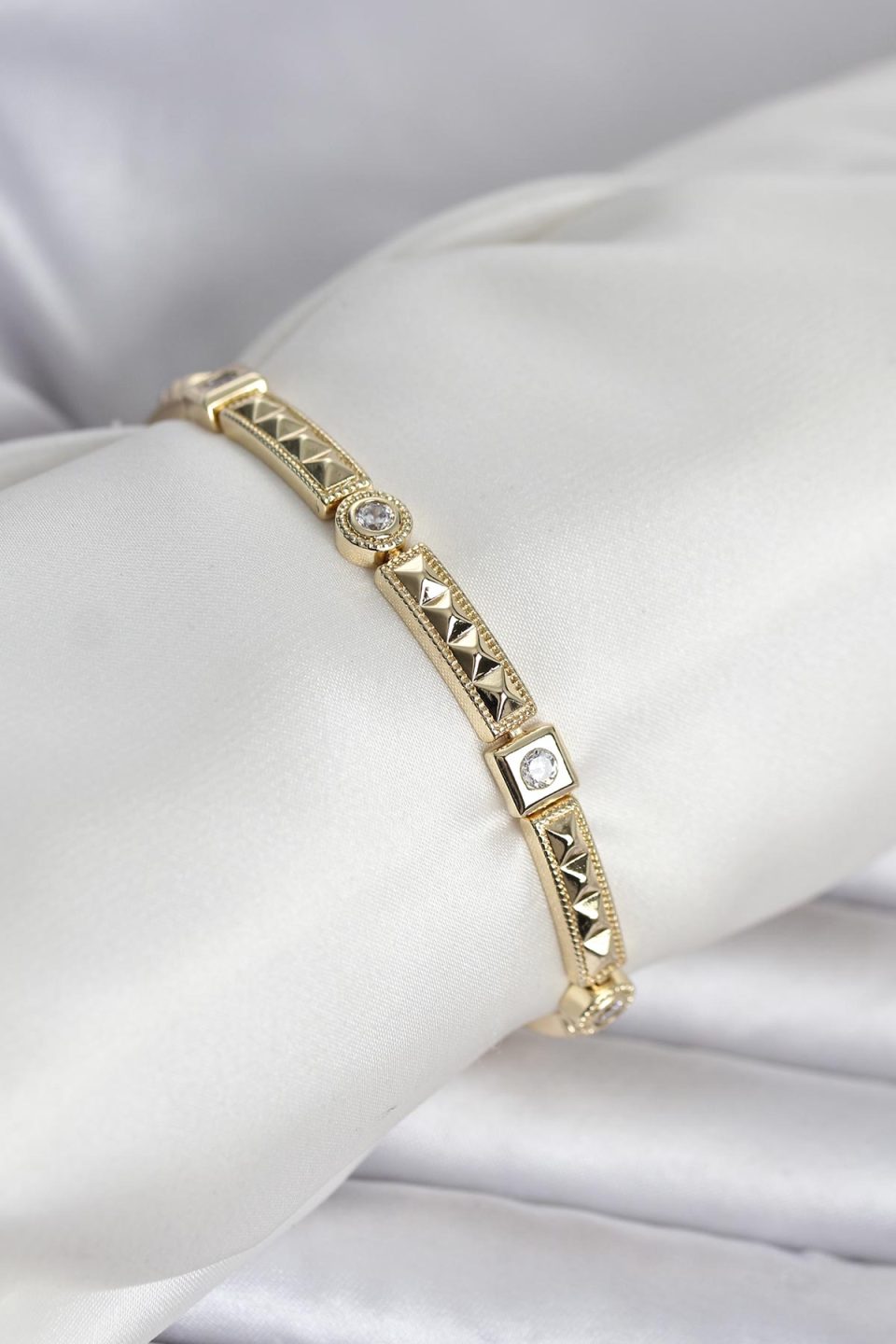 Shekka Xuping Punta Model Gold Renk Kadın Bileklik