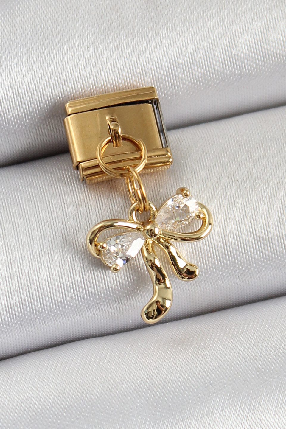 Shekka 316L Çelik Sallantılı Zirkon Taşlı Fiyonk Model Gold Renk Nomination Charm
