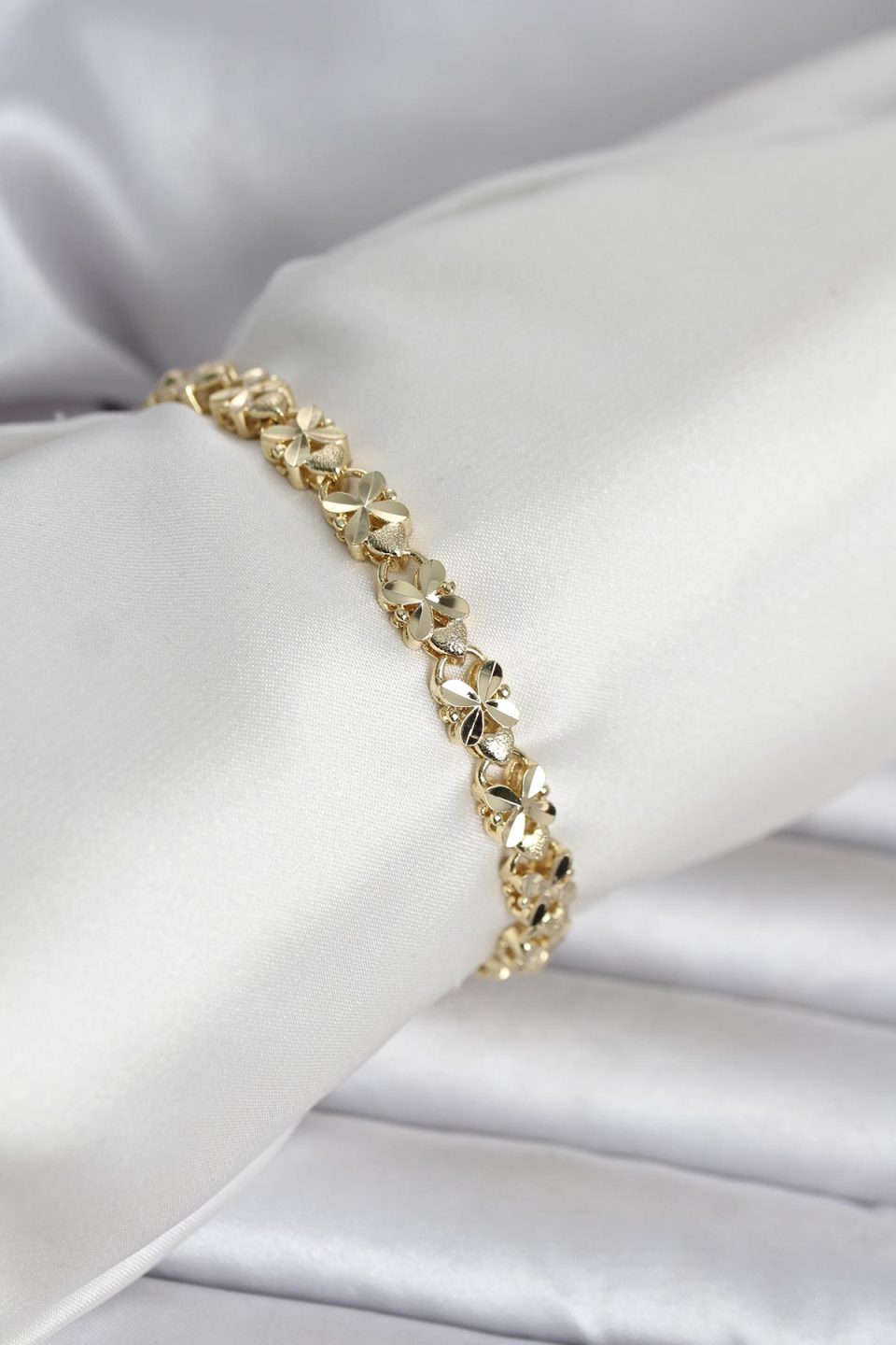 Shekka Xuping Kelebek Model Gold Renk Kadın Bileklik