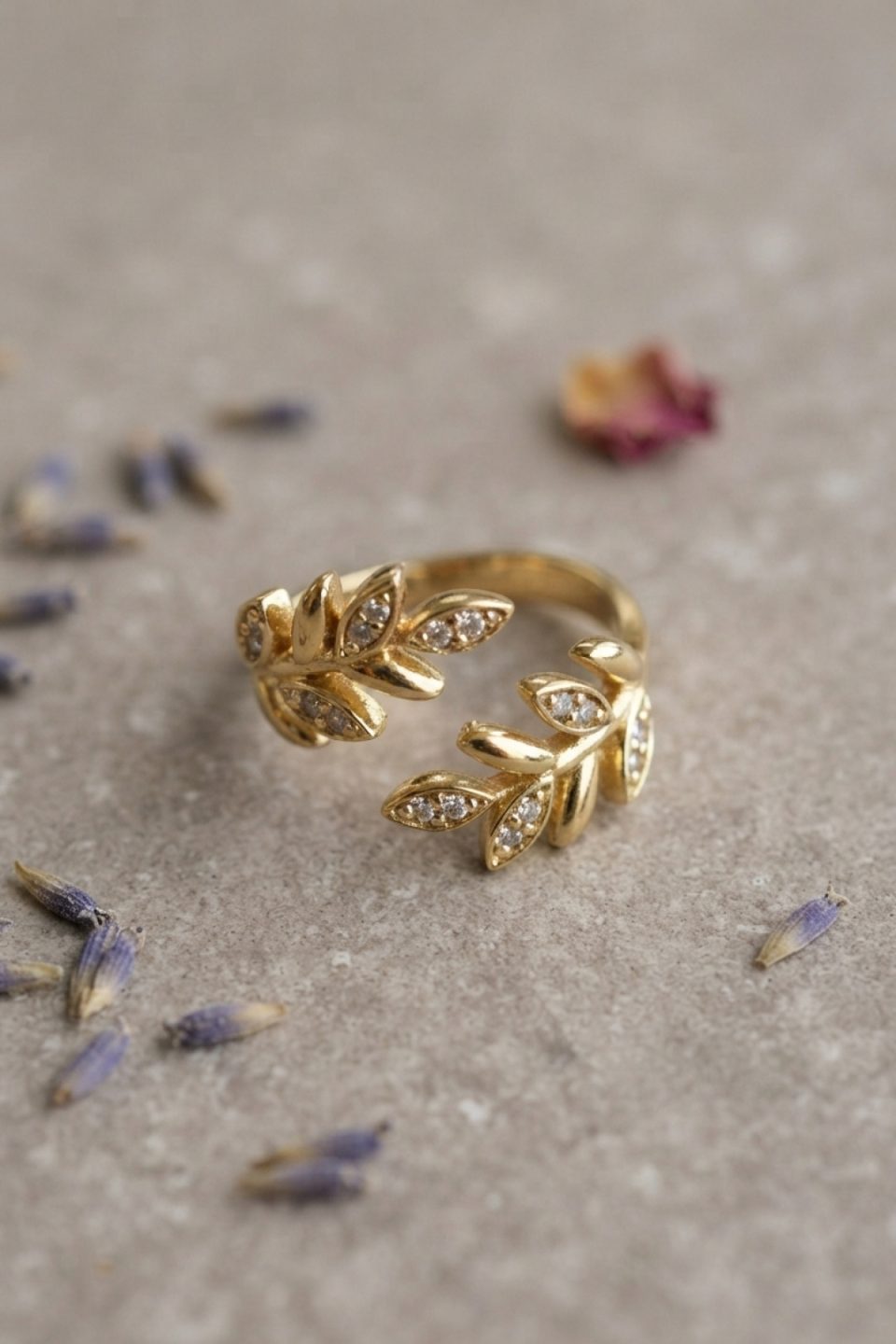 Shekka Gold Renk Zeytin Dalı Yaprak Desenli Ayarlanabilir Zirkon Taşlı Kadın Yüzük