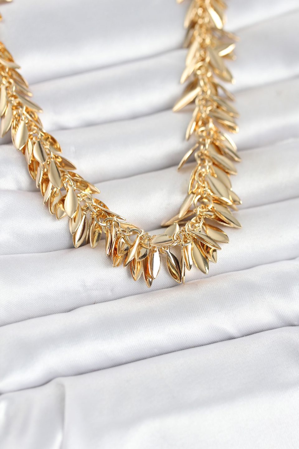 Shekka Gold Renk Pirinç Saçaklı Kadın Kadın Kolye
