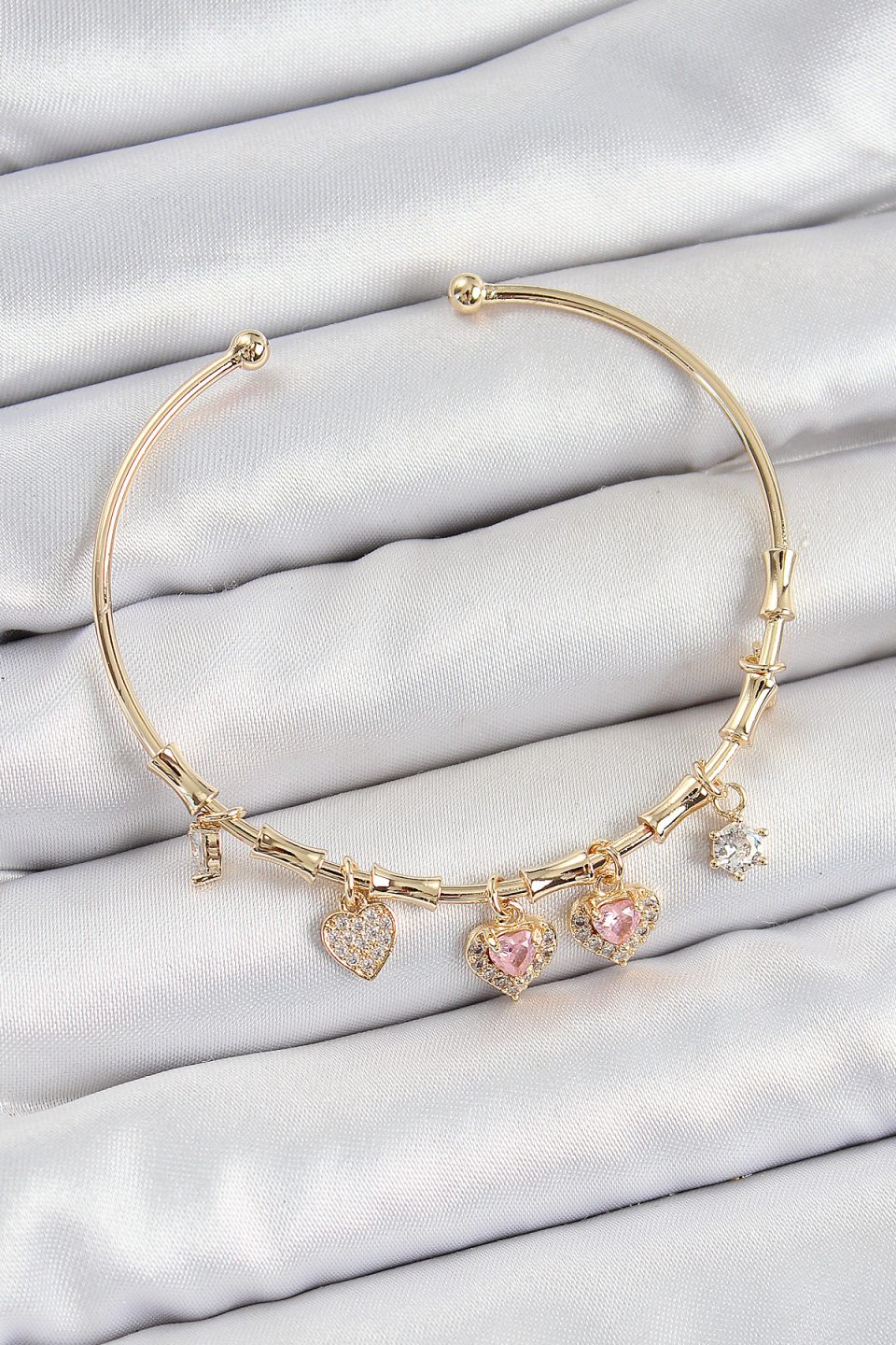 Shekka Pirinç Zirkon Taşlı Pembe Kalp Model Gold Renk Charm Bileklik