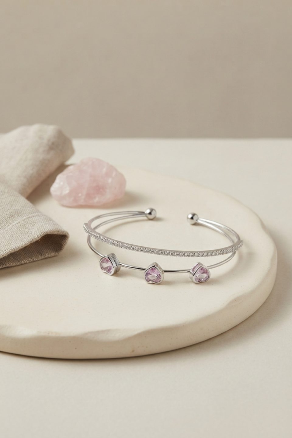 Shekka Pembe Kalp Model Zirkon Taşlı Gümüş Renk Kadın Bileklik