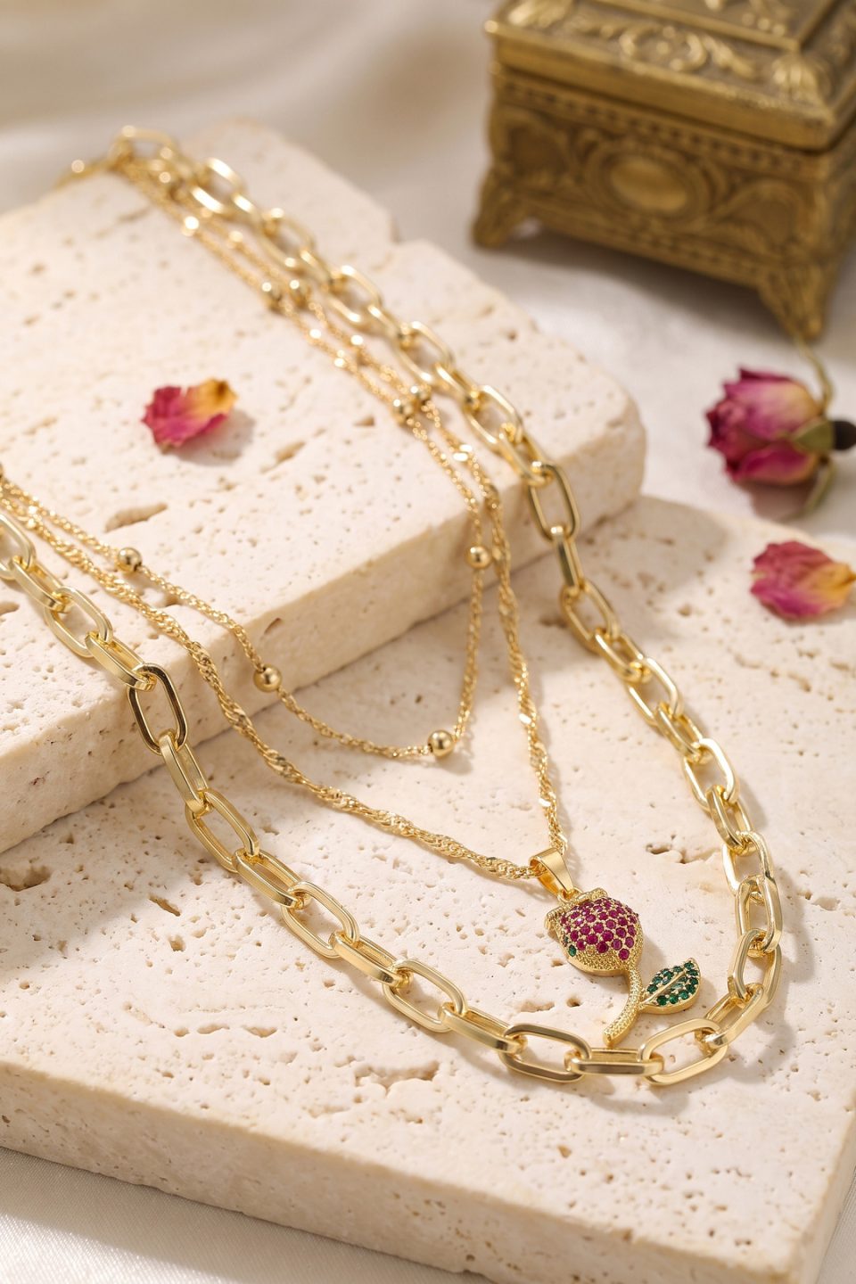 Shekka Gold Renk Lale Detaylı Kombin Kadın Kolye